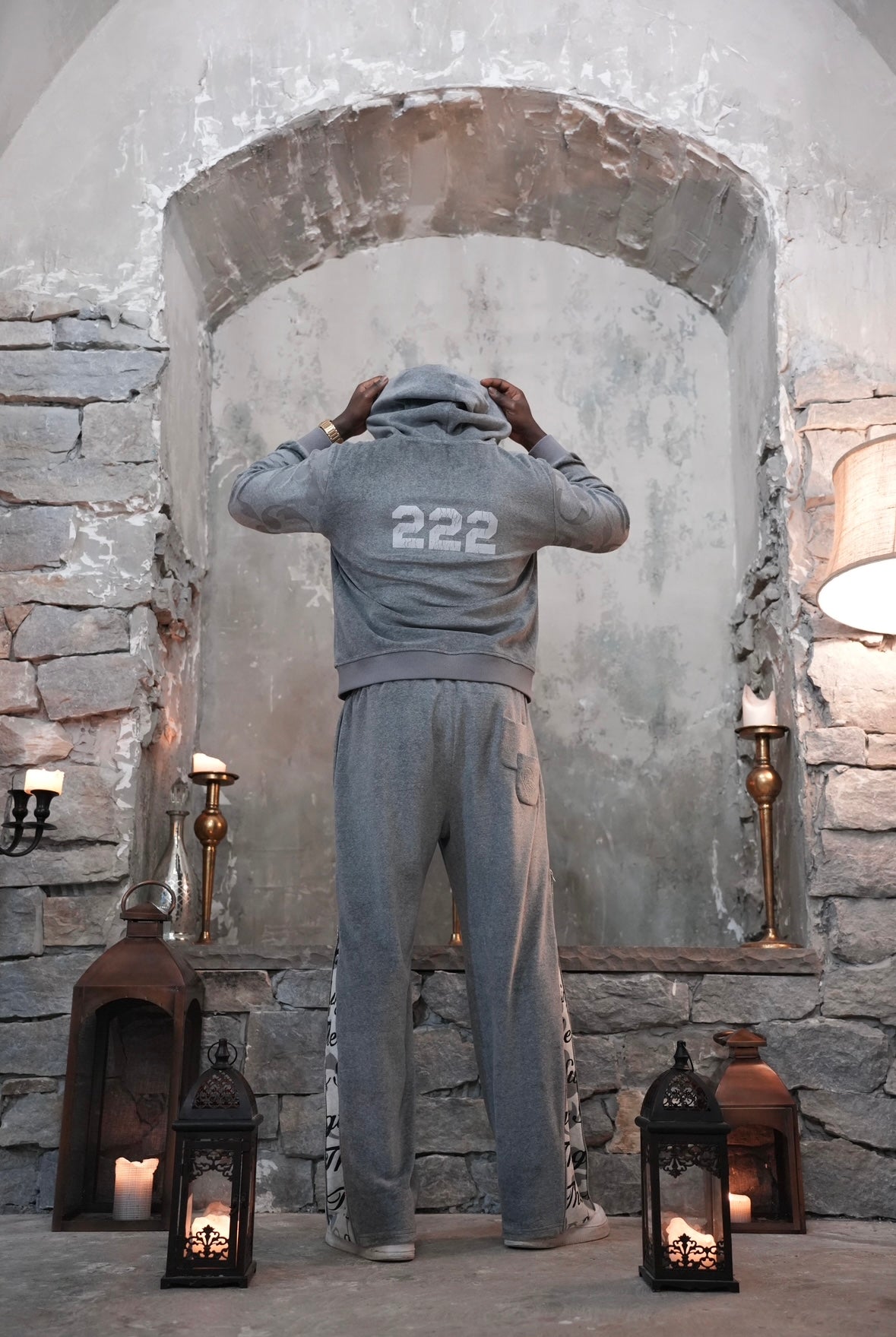 FR0ZE zip-up (PREORDERED ITEM 2-4WEEKS)